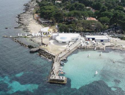 mondello_molo_puntacelesi.JPG